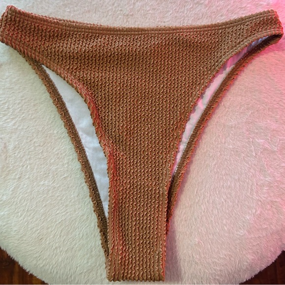 Highwaisted Brown Bikini - Picture 5 of 6